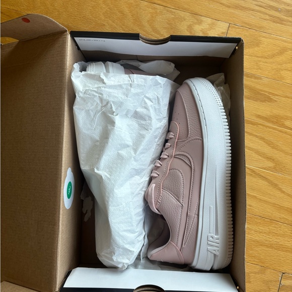 New women’s Baby Pink Nike Air Force 1 platform sneakers Size 9 - Picture 9 of 10